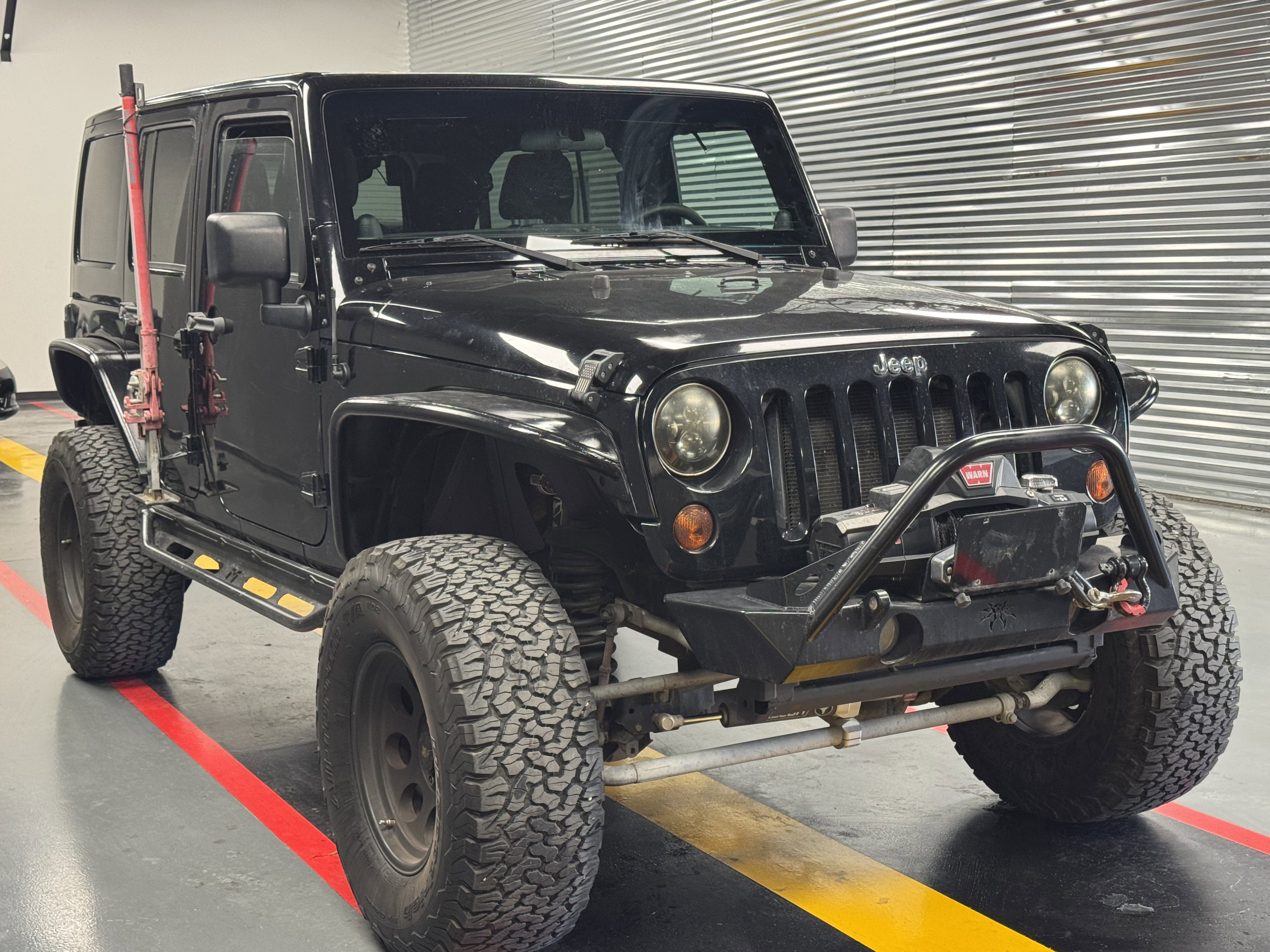 Used 2011 Jeep Wrangler Unlimited Sahara image 7