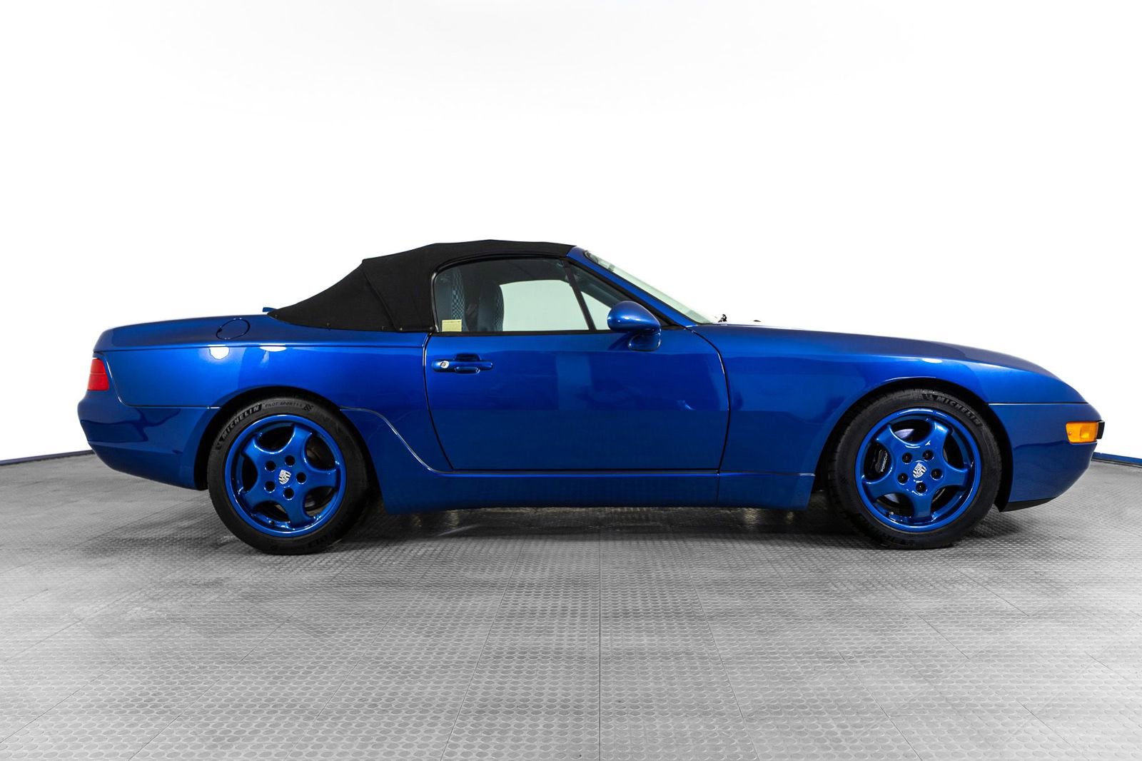 Used 1992 Porsche 968 Cabriolet image 10