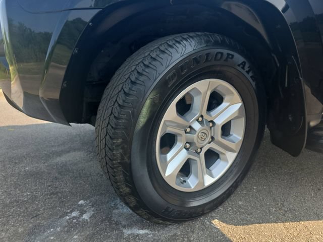 Used 2020 Toyota 4Runner SR5 RWD image 31