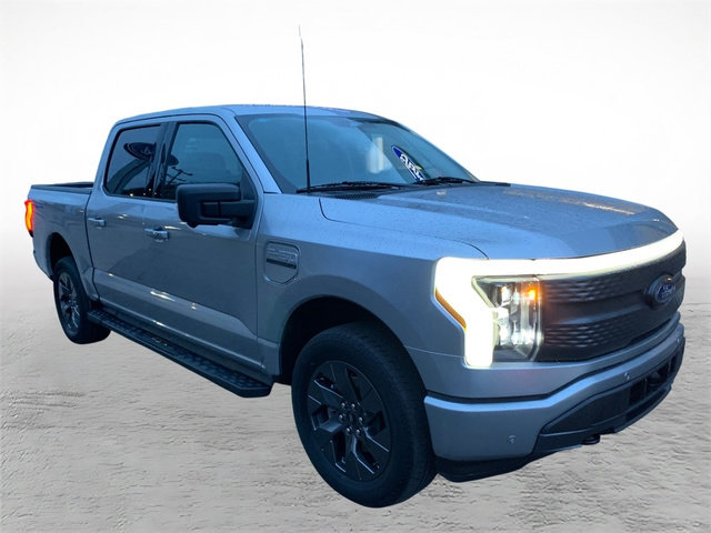 Used 2023 Ford F150 Lightning XLT w/ Equipment Group 312A High image 8