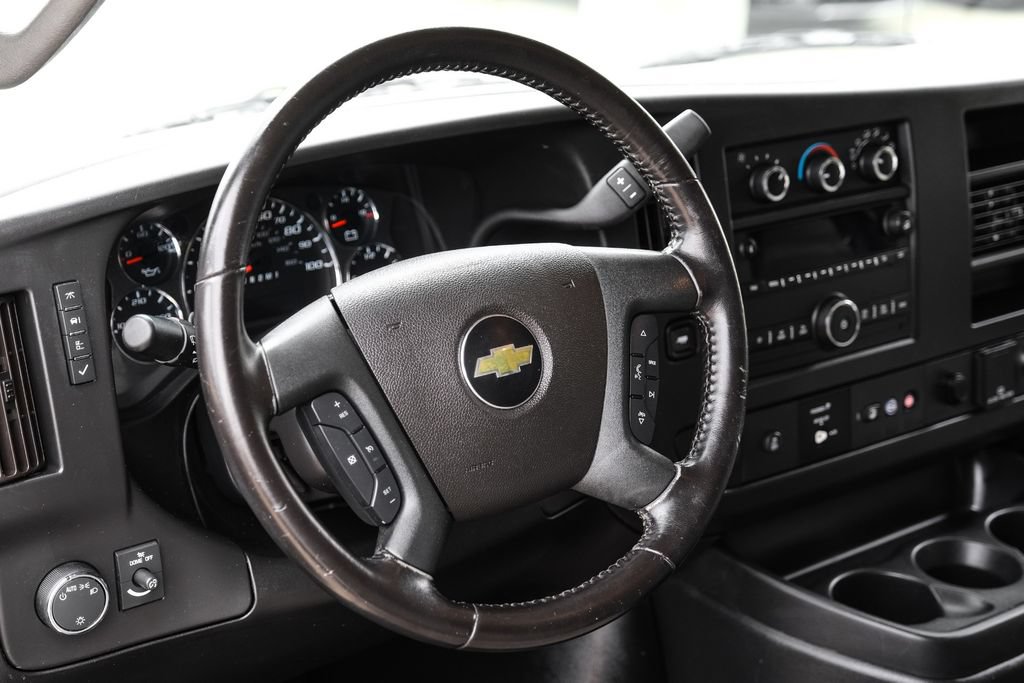 Used 2021 Chevrolet Express 3500 w/ Power Convenience Package RWD image 11