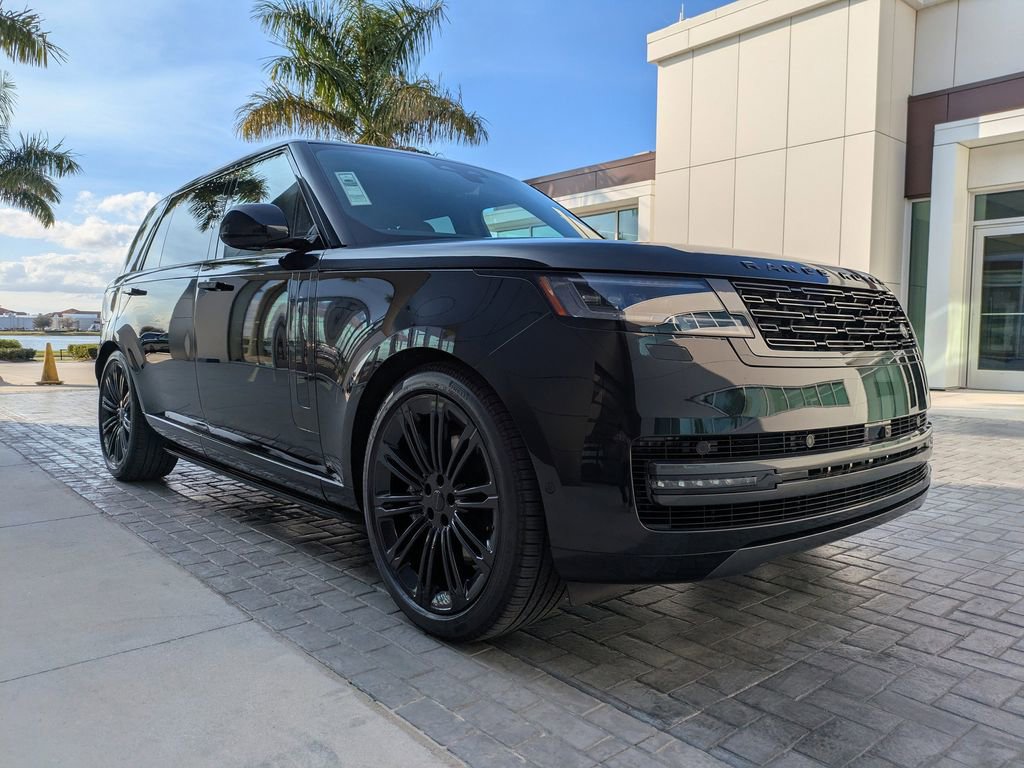 New 2026 Land Rover Range Rover Long Wheelbase SE image 2