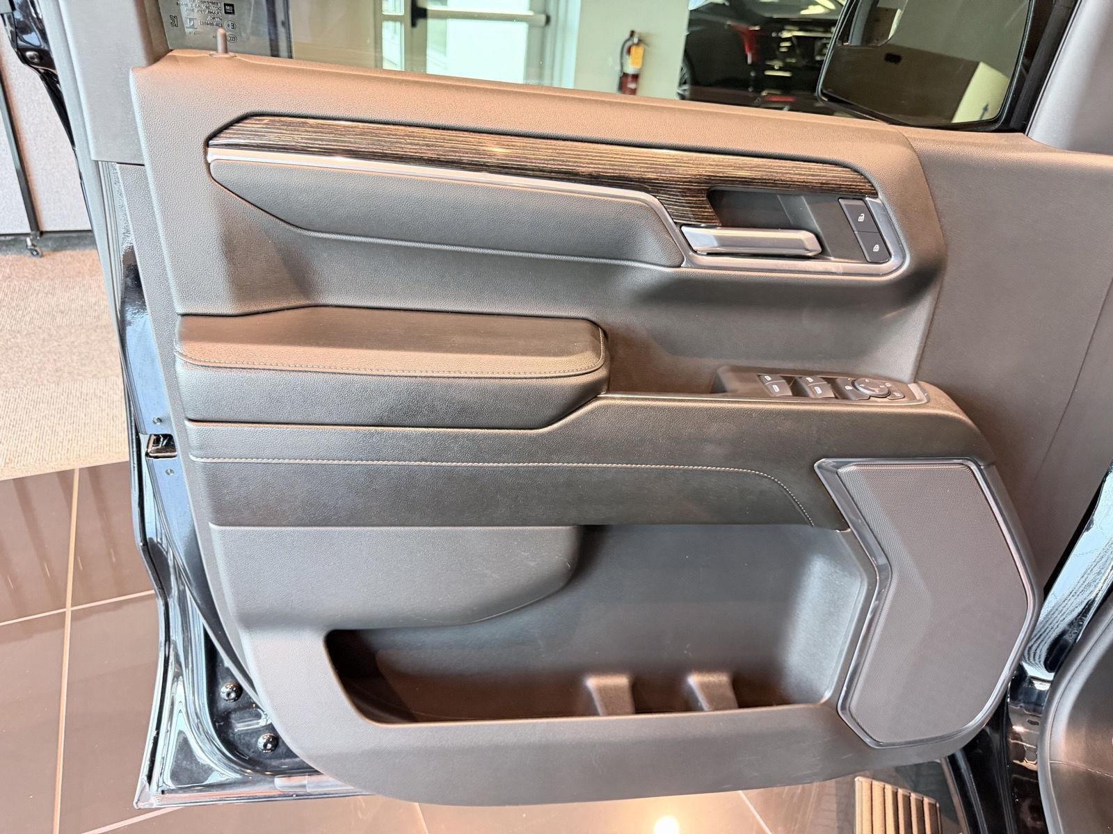 Used 2024 GMC Sierra 1500 Elevation AWD/4WD image 32