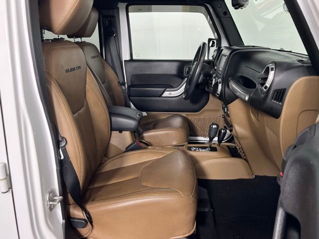 Used 2015 Jeep Wrangler Unlimited Rubicon w/ Dual Top Group image 29