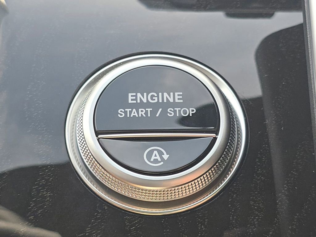 New 2026 Mercedes-Benz C 300 4MATIC Sedan image 36