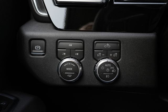 New 2026 GMC Sierra 2500 SLE w/ SLE Value Package; AWD/4WD image 19