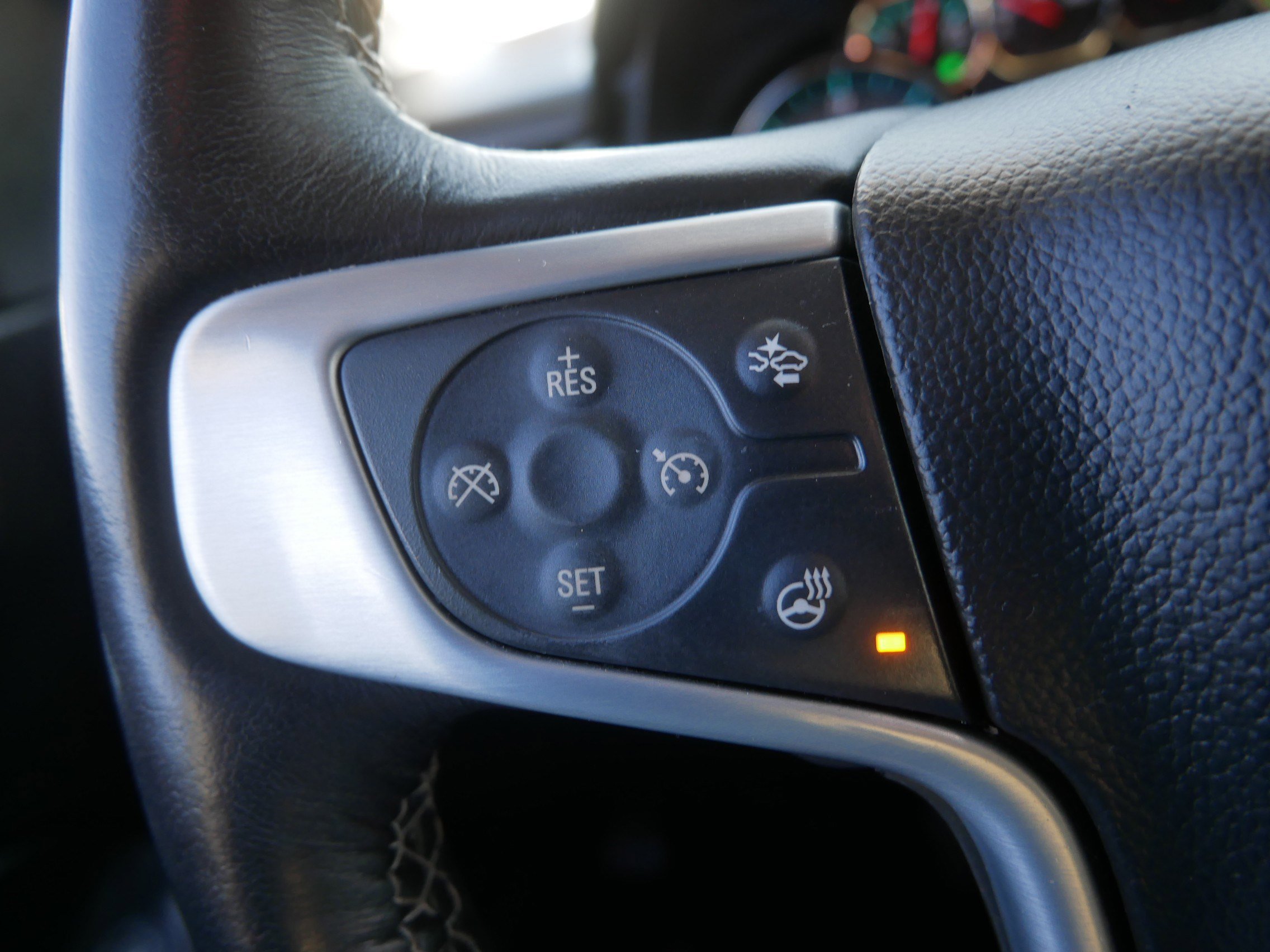 Used 2017 GMC Yukon SLT w/ HD Trailering Package image 25