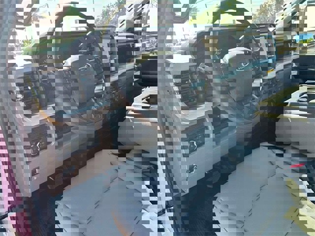 New 2025 Ford F550 4x4 Regular Cab Super Duty image 16