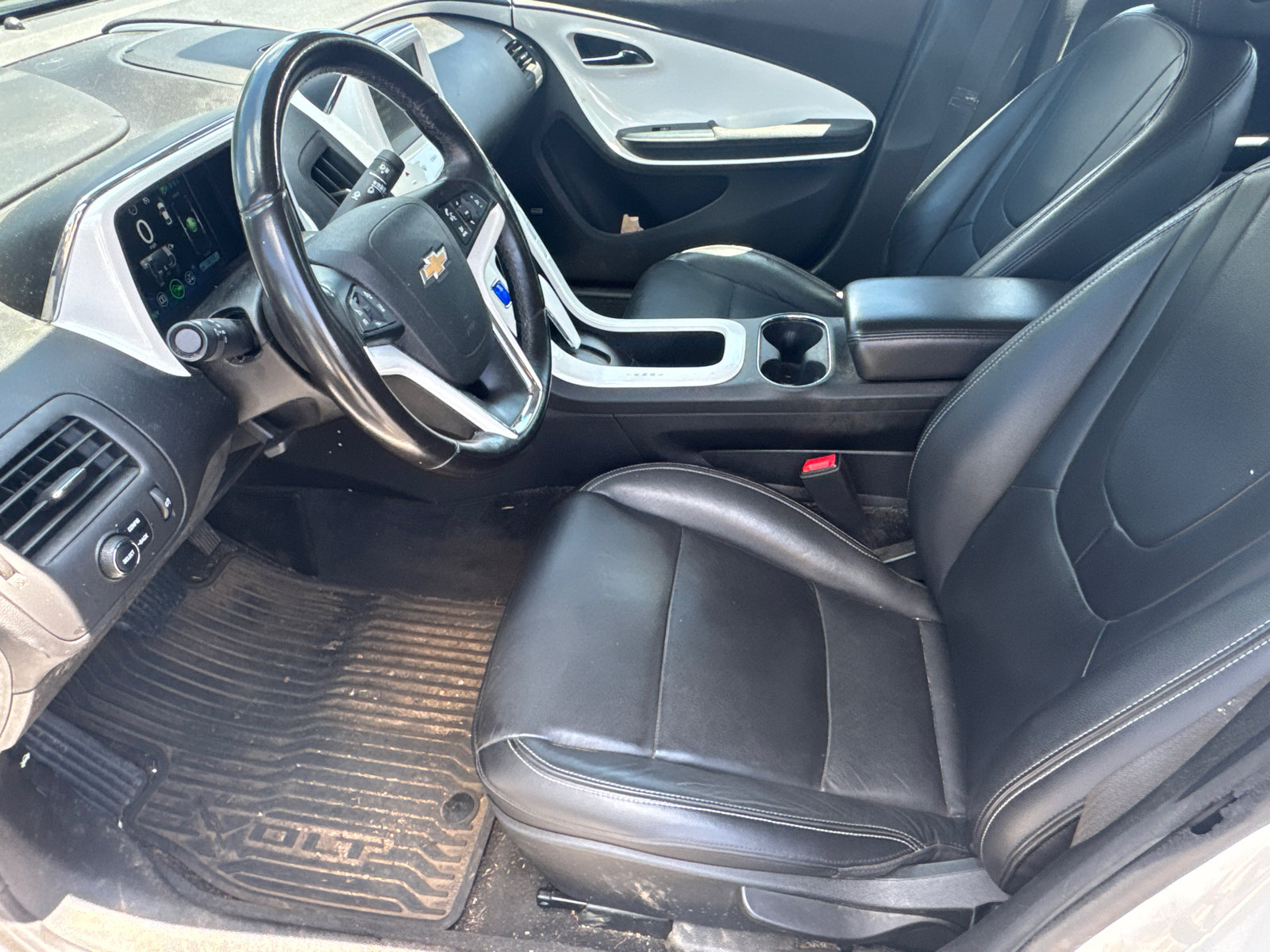 Used 2015 Chevrolet Volt Premium w/ Premium Trim Package FWD image 9
