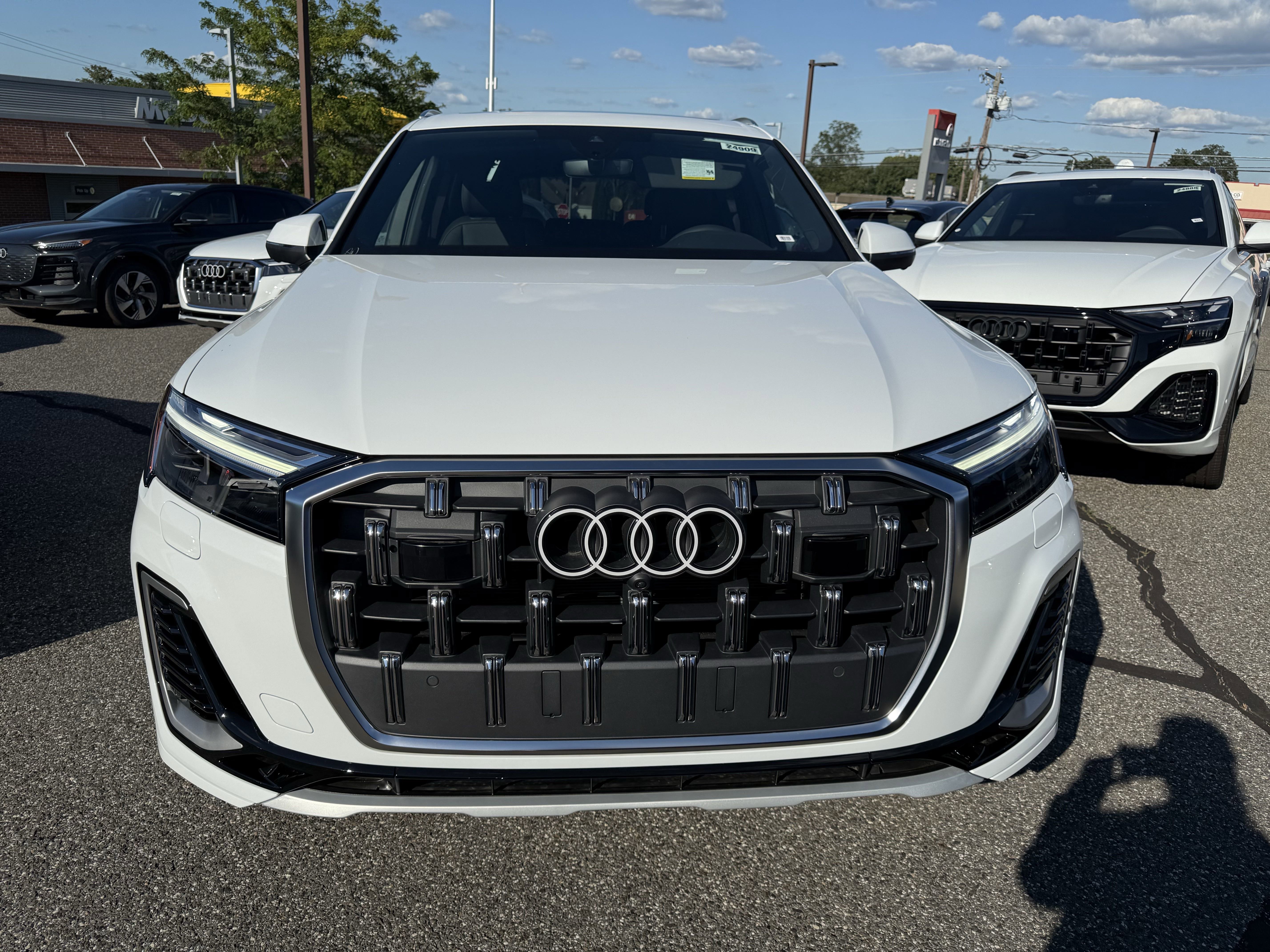 New 2025 Audi Q7 3.0T Premium Plus