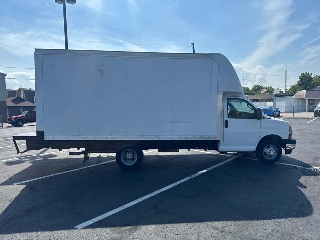 Used 2017 Chevrolet Express 3500 RWD video 2