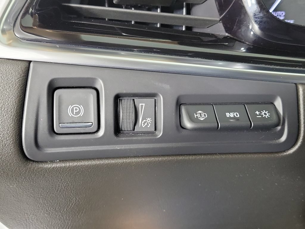 Used 2023 Cadillac XT6 Premium Luxury w/ Platinum Package AWD/4WD image 33