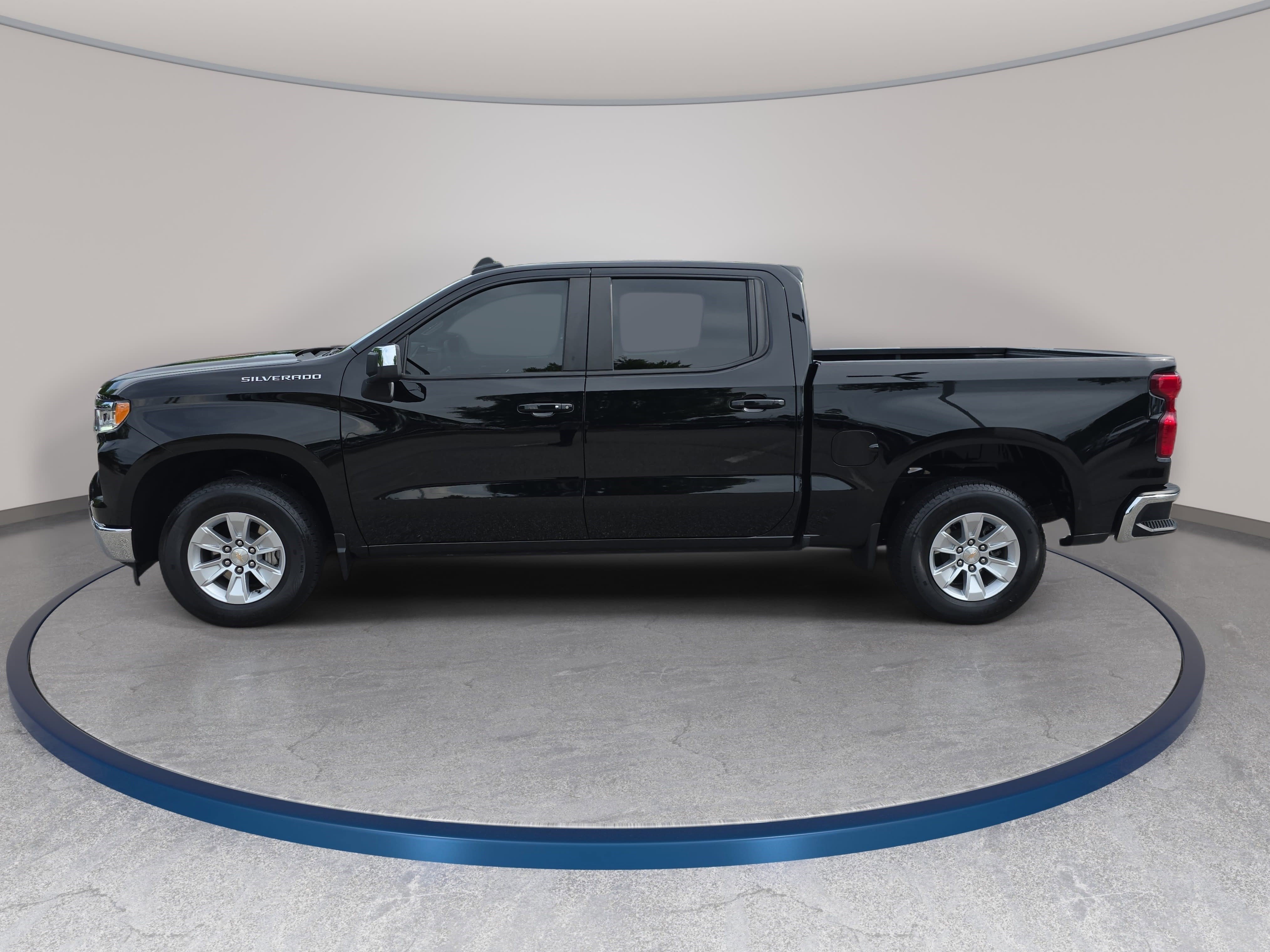 Used 2025 Chevrolet Silverado 1500 LT RWD image 8