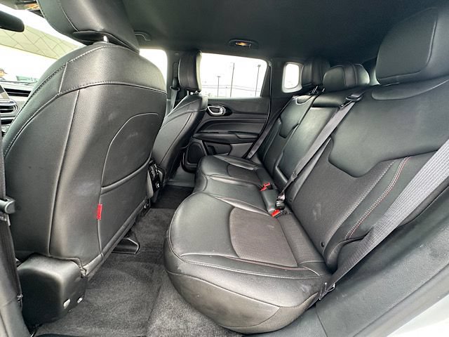 Used 2025 Jeep Compass Trailhawk AWD/4WD image 22
