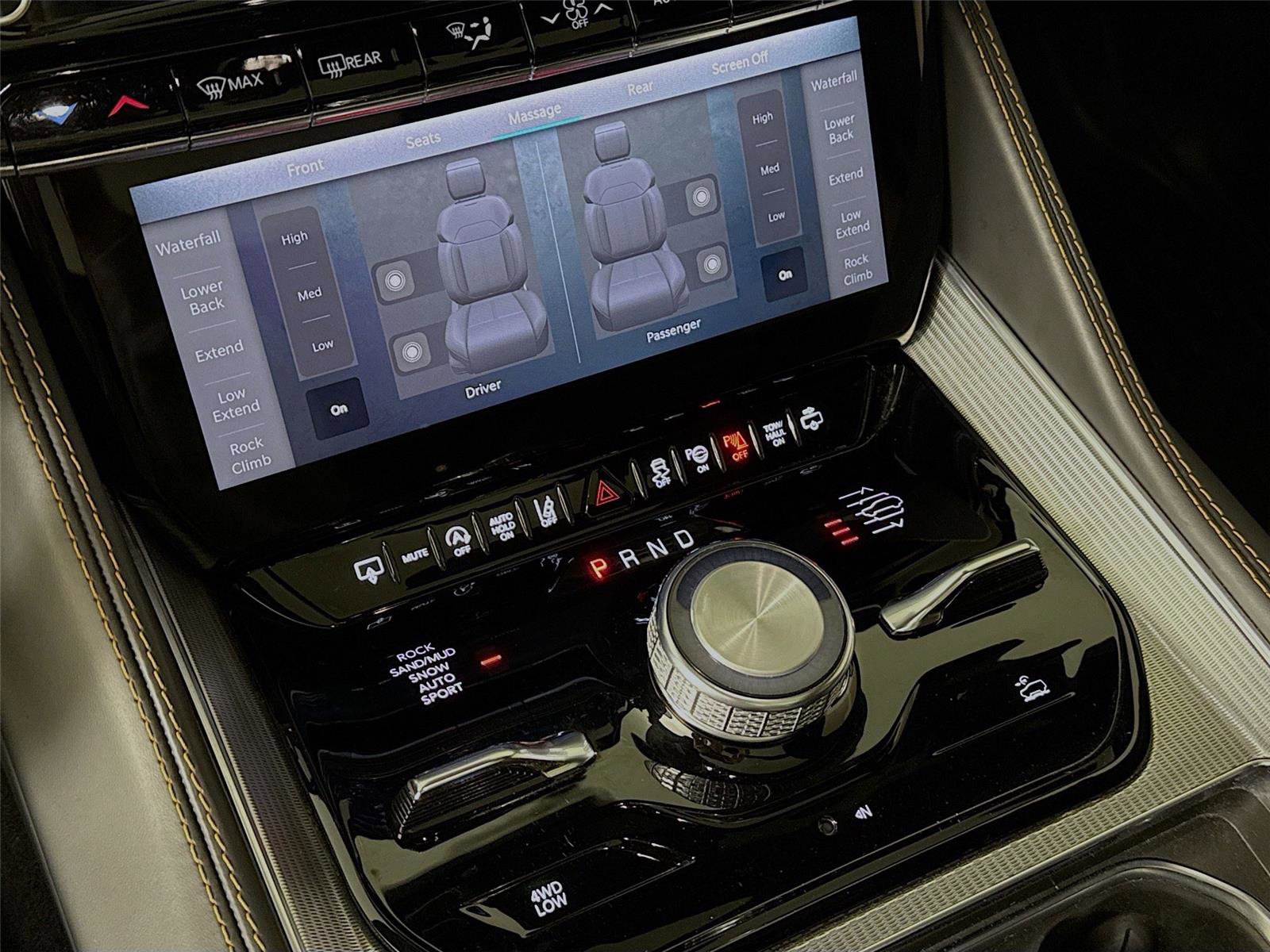 Used 2023 Jeep Grand Wagoneer Series III image 19