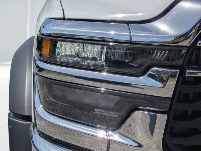 New 2026 RAM 5500 Tradesman w/ Chrome Appearance Group AWD/4WD image 9