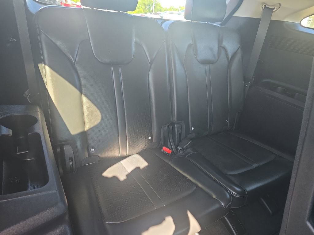 Used 2025 Kia Sorento S AWD/4WD image 18