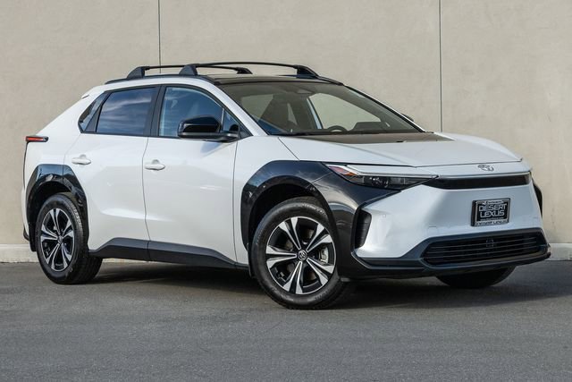 Used 2023 Toyota bZ4X XLE w/ Weather Package image 16