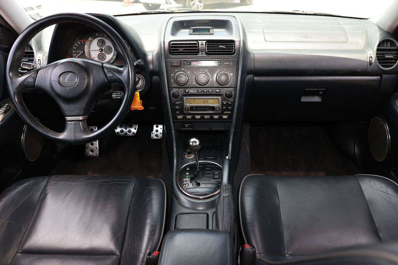 Used 2003 Lexus IS 300 w/ Power & Leather Pkg RWD image 21