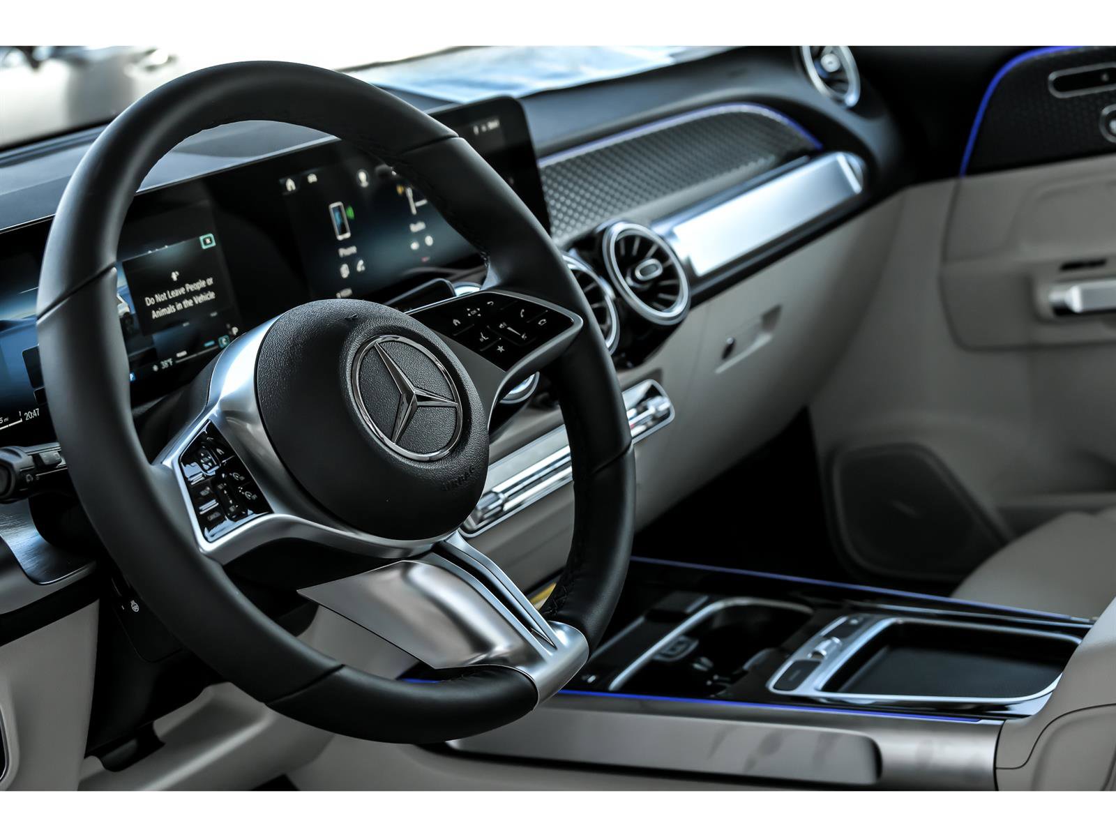 New 2026 Mercedes-Benz GLB 250 4MATIC image 10