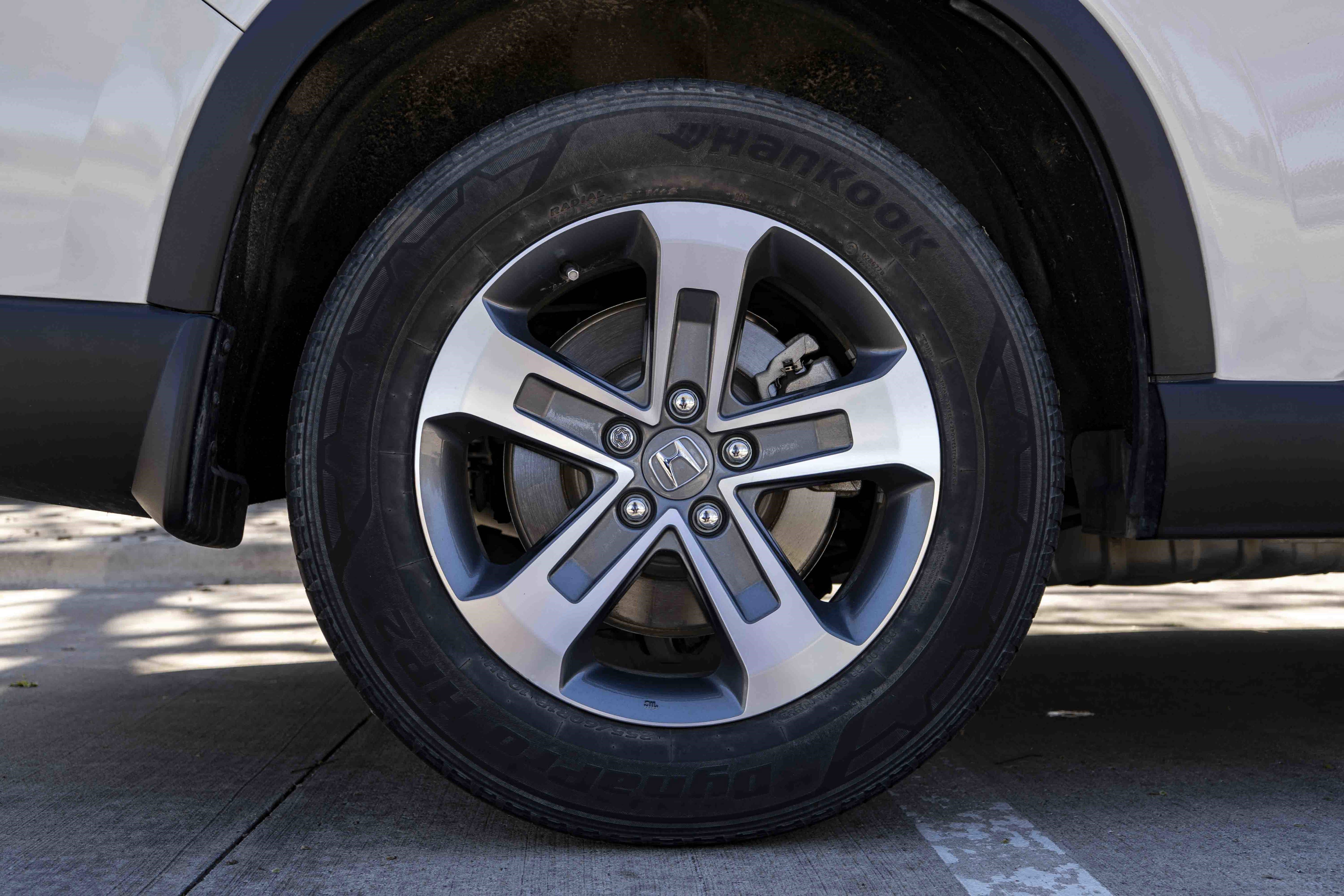 Used 2025 Honda Pilot EX-L image 8