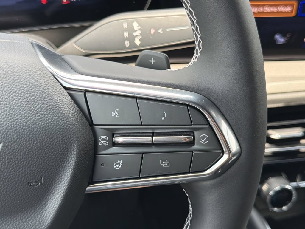 New 2026 Chevrolet Traverse LT w/ Midnight/Sport Edition FWD image 9