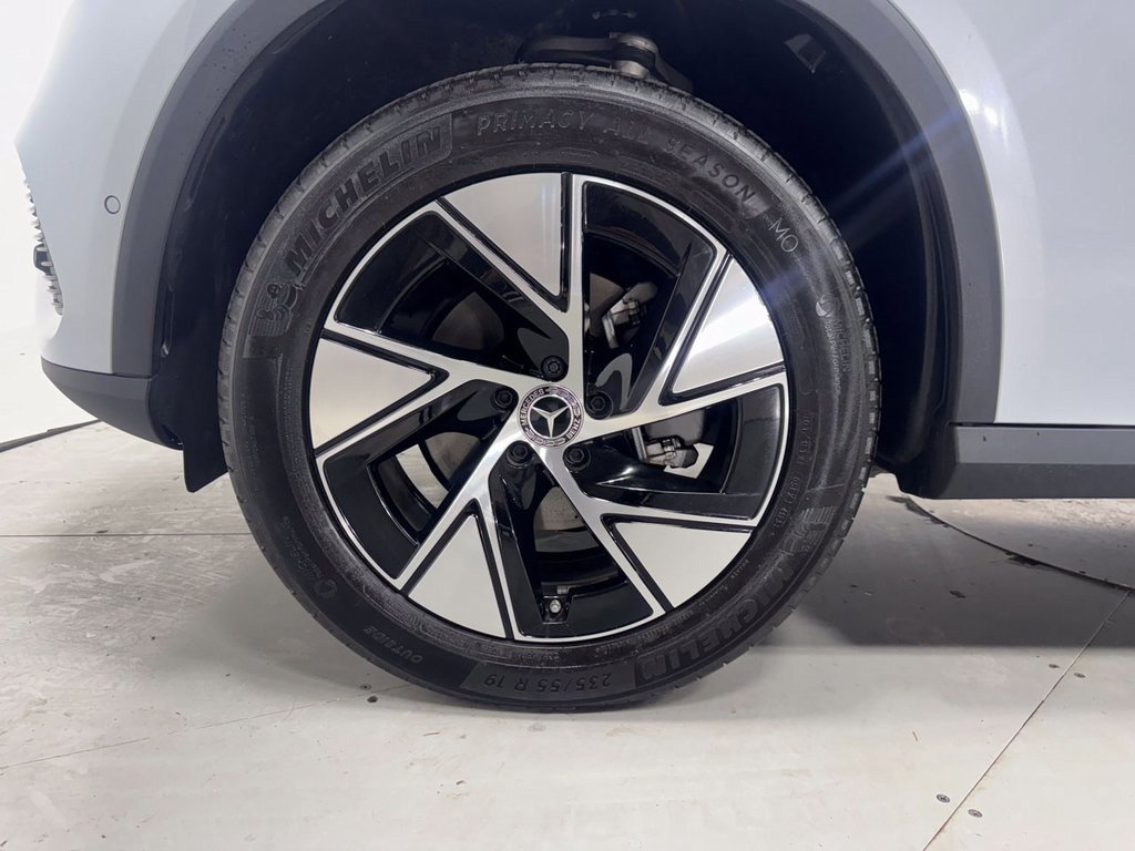 Used 2024 Mercedes-Benz GLC 300 4MATIC image 35