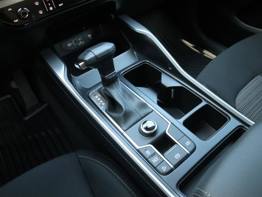 New 2025 Kia Sorento LX FWD image 9