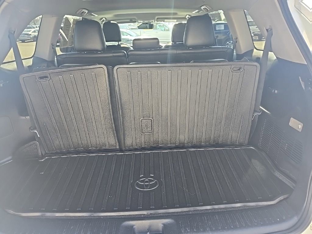 Used 2018 Toyota Highlander Limited image 29