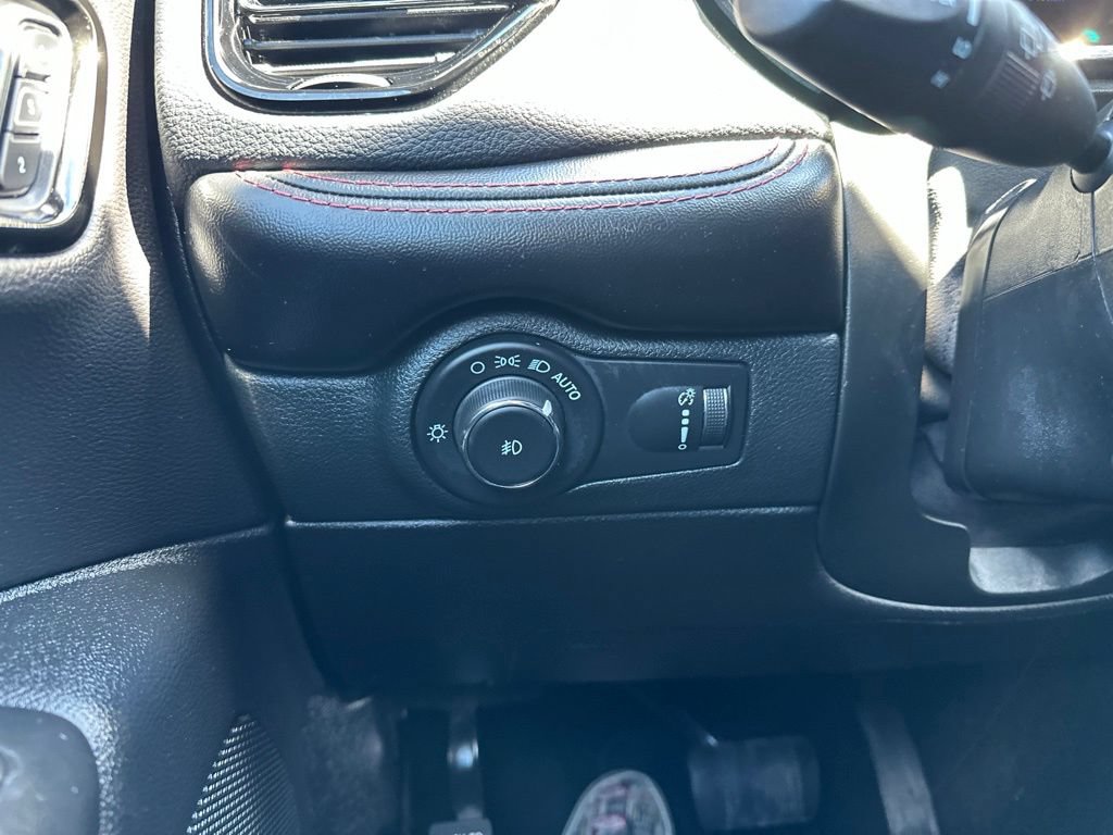 Used 2021 Dodge Durango R/T w/ Tow 'N Go Group AWD/4WD image 29