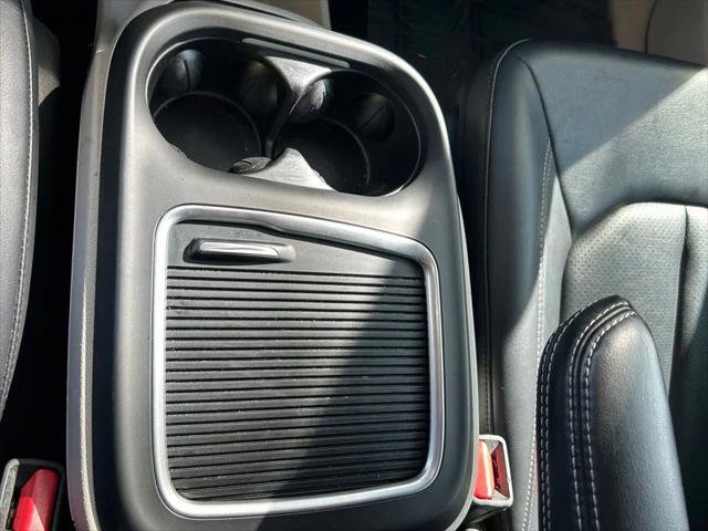 Certified 2024 Chrysler Pacifica Touring-L FWD image 20