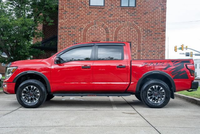 Used 2023 Nissan Titan PRO-4X w/ Pro-4x Convenience Package AWD/4WD image 8