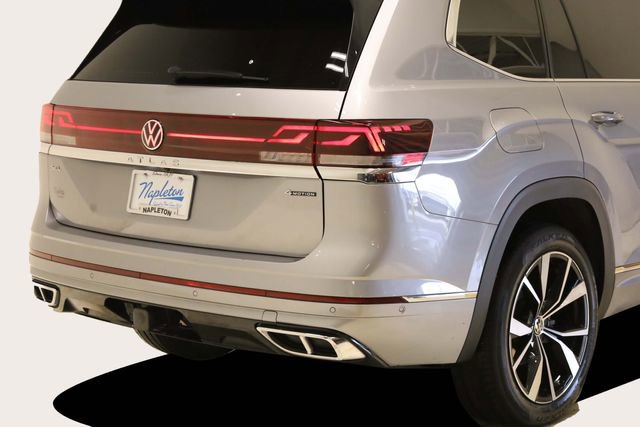 Used 2024 Volkswagen Atlas SEL Premium R-Line image 7