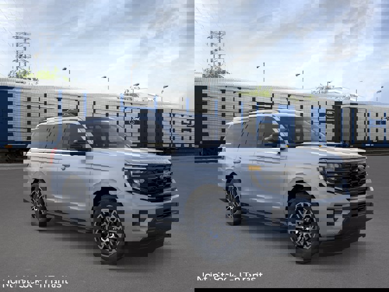 New 2026 Ford Expedition Active image 7