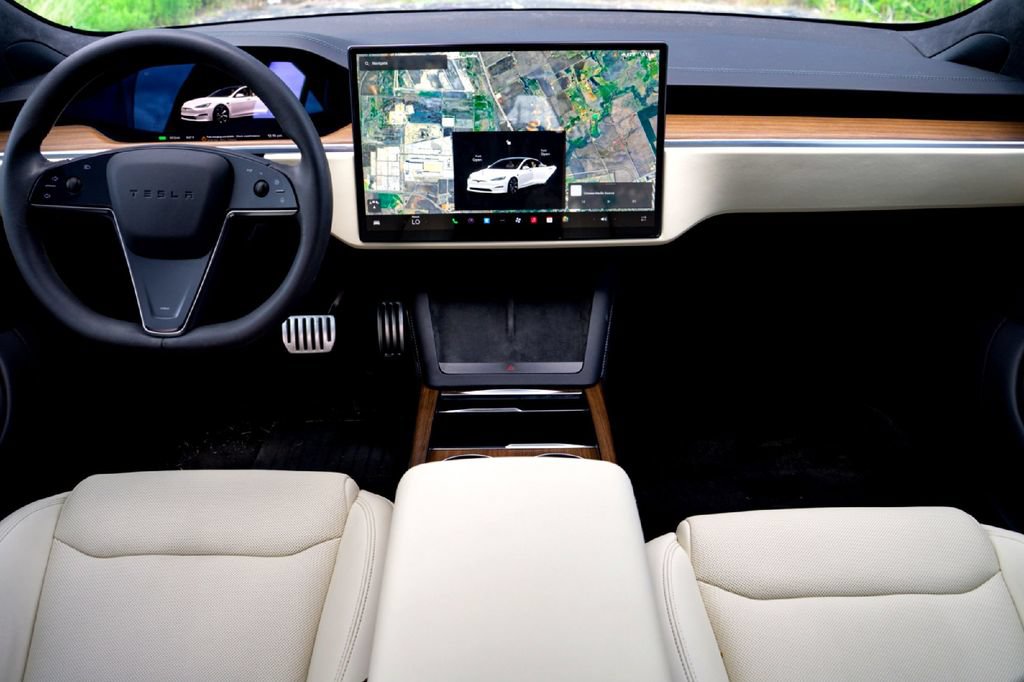 Used 2023 Tesla Model S Standard Range AWD/4WD image 21