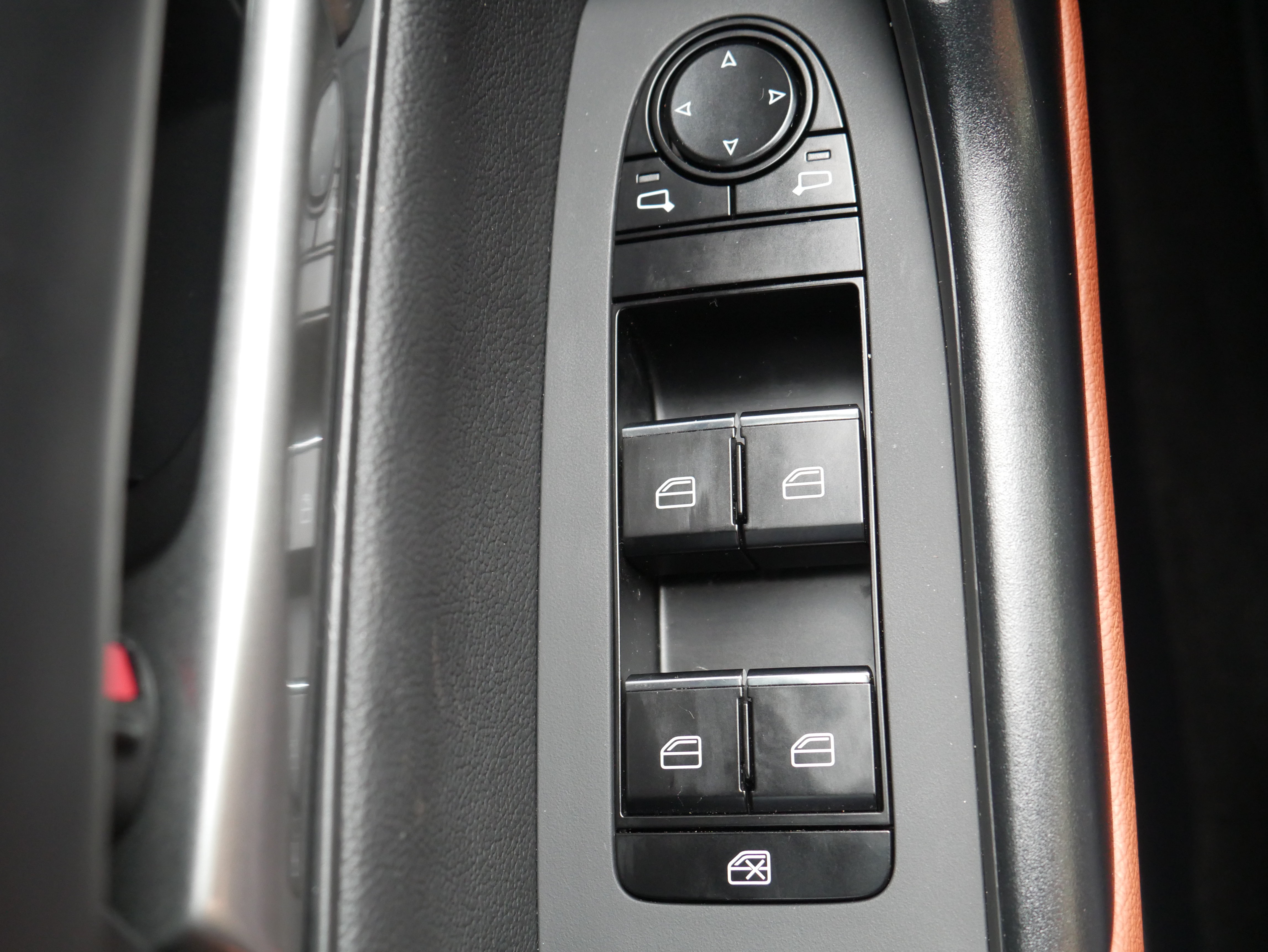 Used 2024 MAZDA CX-50 AWD 2.5 Turbo image 30