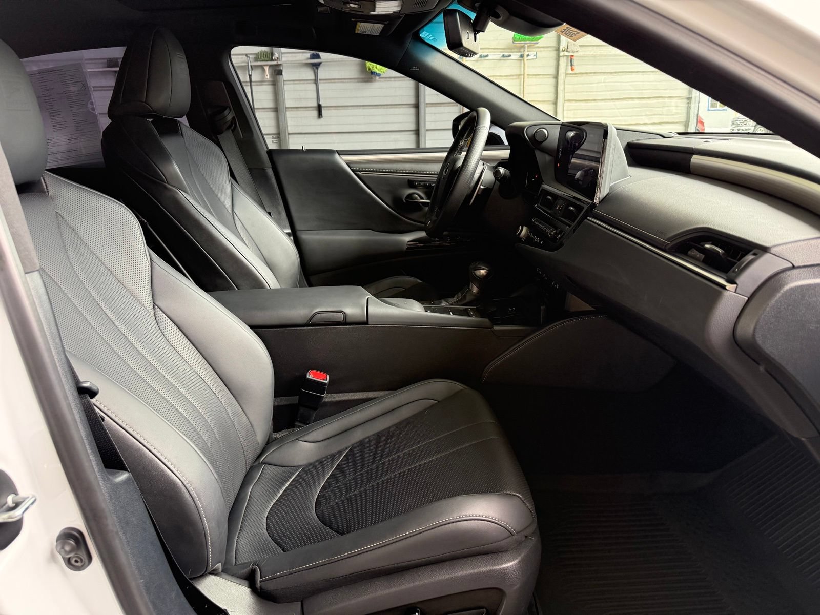 Used 2022 Lexus ES 350 F Sport w/ Accessory Package 2 FWD image 10