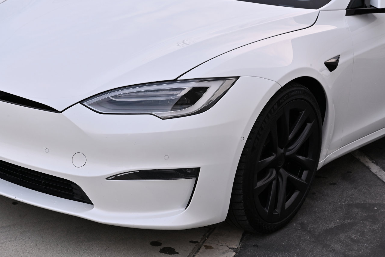 Used 2022 Tesla Model S Plaid image 39