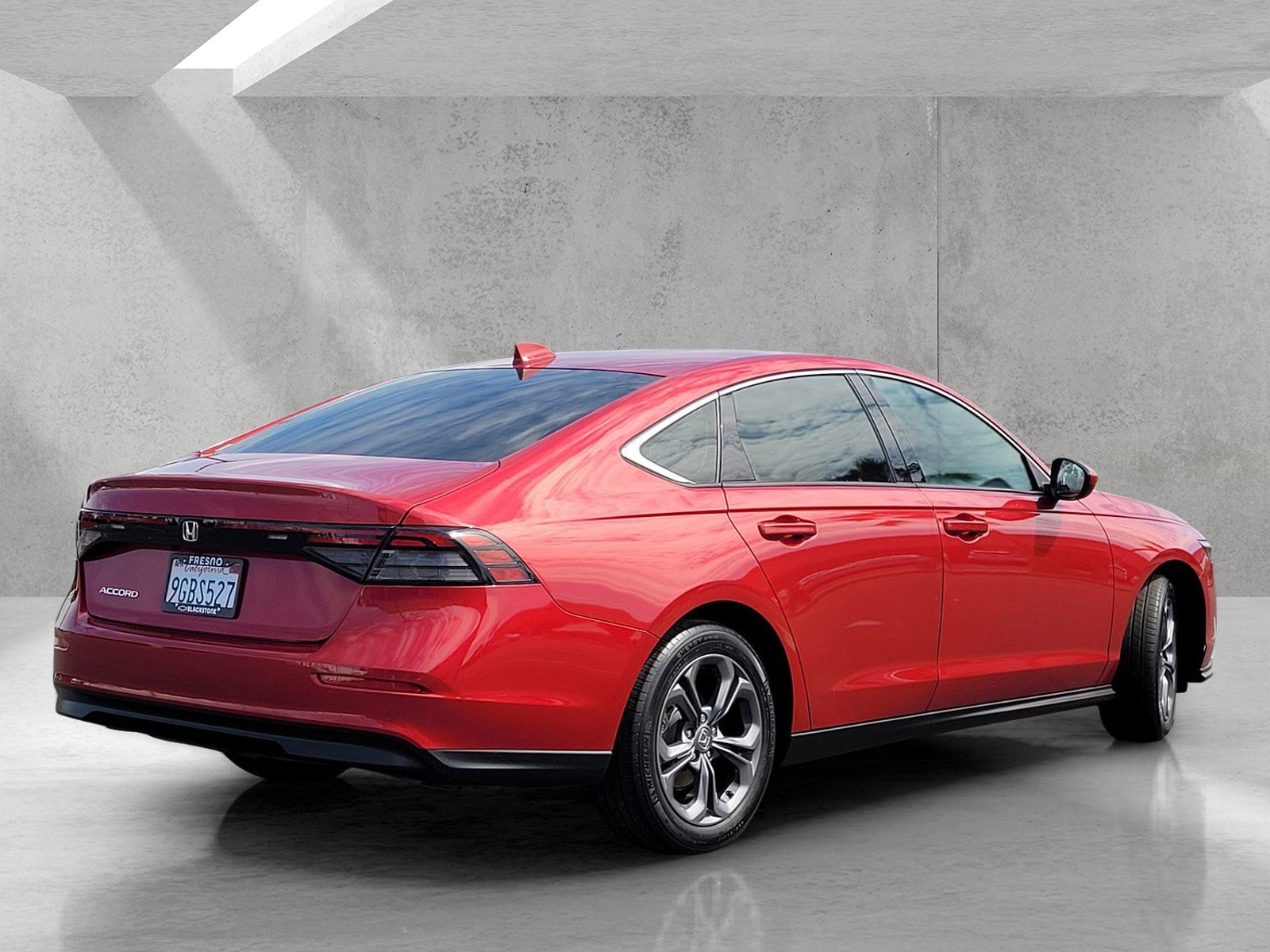 Used 2023 Honda Accord EX image 4