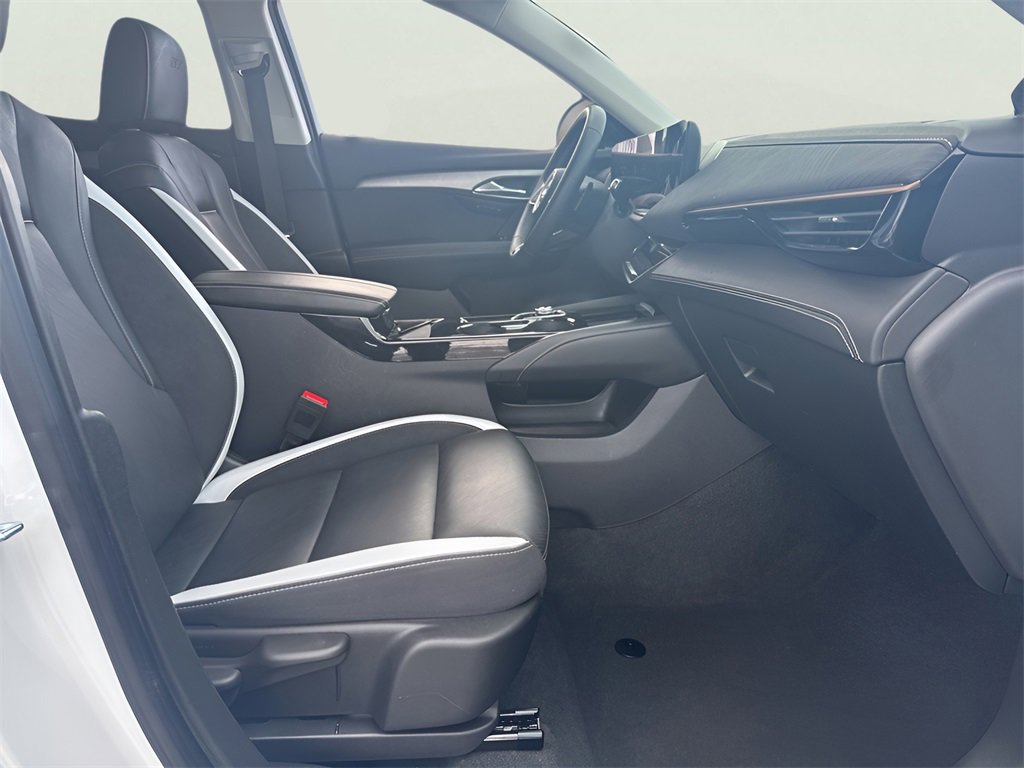 Used 2025 Buick Envision Sport Touring image 18