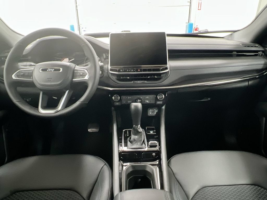 New 2026 Jeep Compass Latitude AWD/4WD image 10