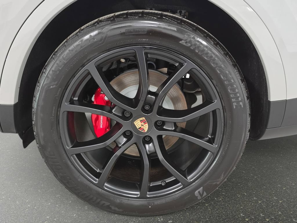 New 2026 Porsche Cayenne S AWD/4WD image 28