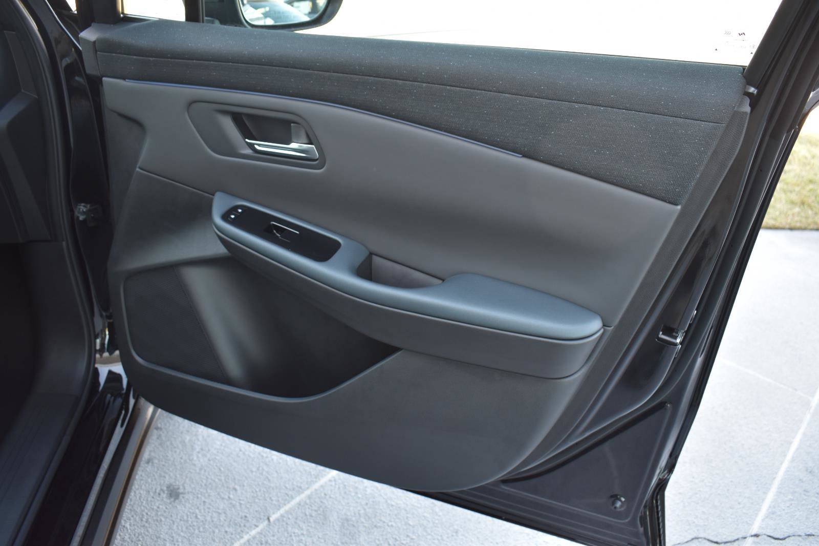 New 2026 Nissan Leaf Platinum+ image 61