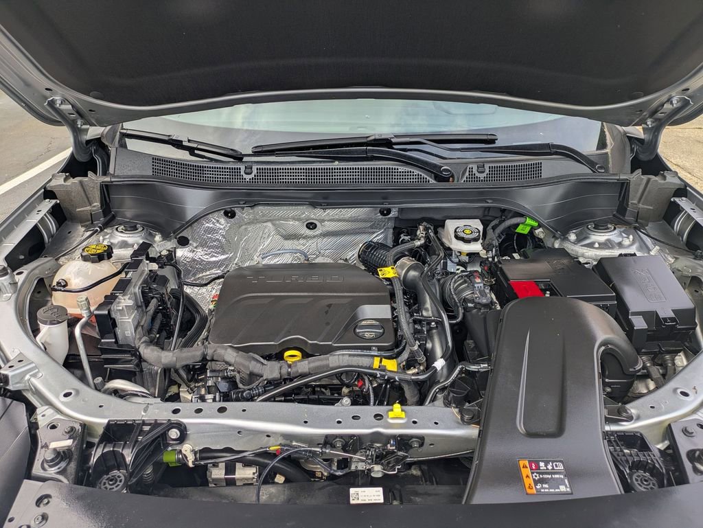 Used 2025 Chevrolet Trax LT w/ LT Convenience Package image 33