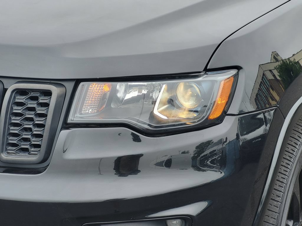 Used 2022 Jeep Grand Cherokee Laredo X AWD/4WD image 7