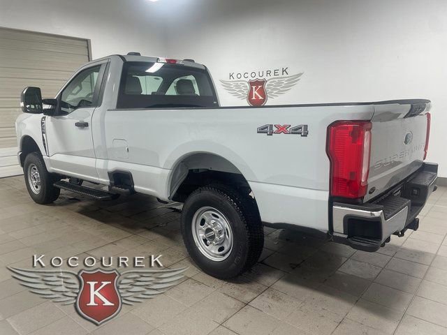 New 2026 Ford F250 XL w/ XL Chrome Package image 4