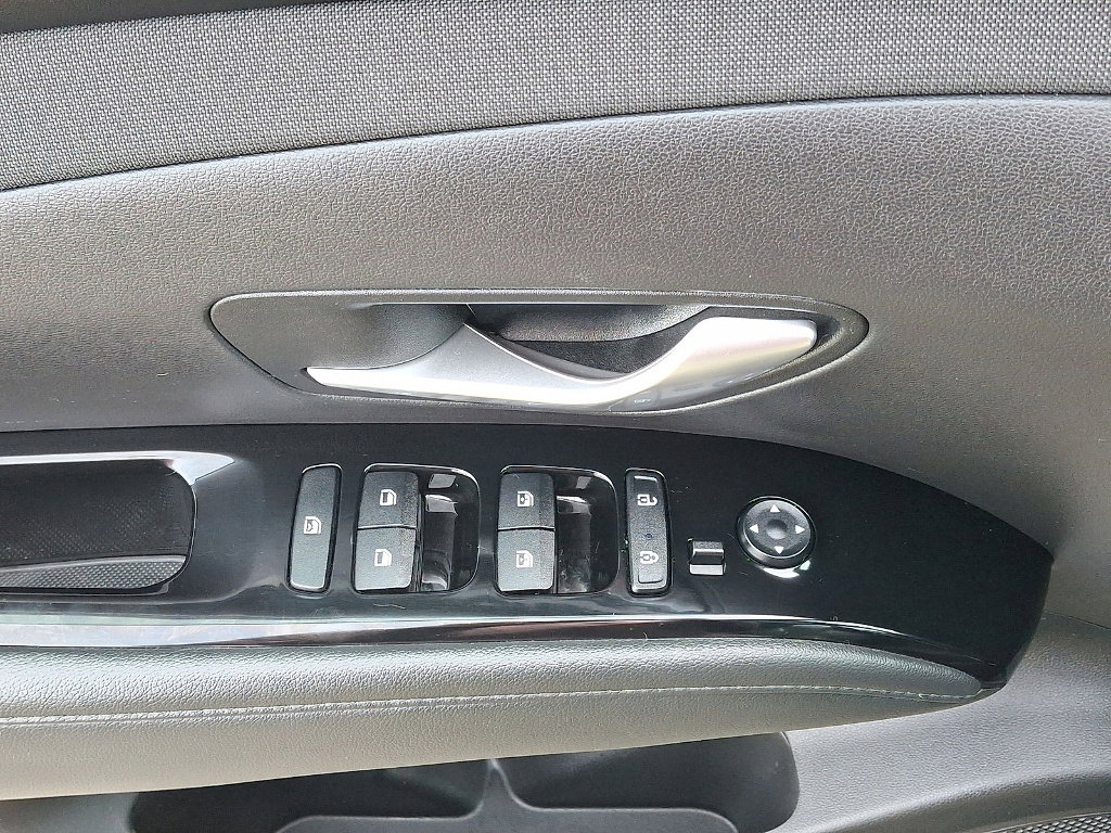 Used 2023 Hyundai Tucson Limited AWD/4WD image 10