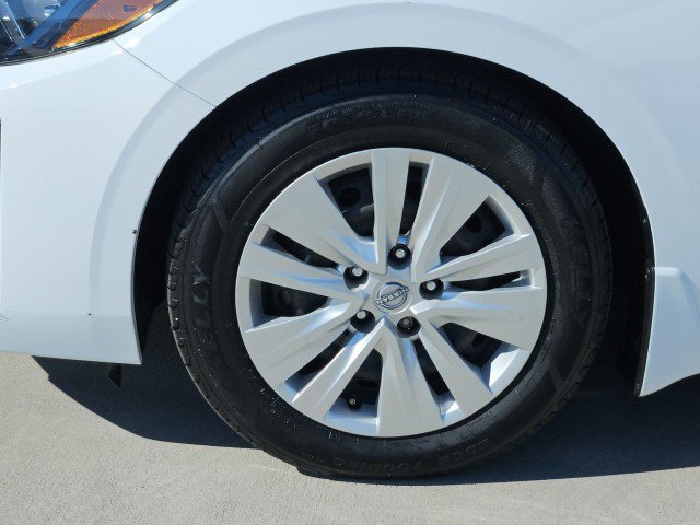 Used 2024 Nissan Sentra S FWD image 32