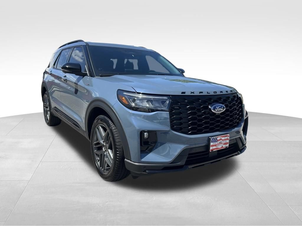 Used 2025 Ford Explorer ST-Line w/ Premium Package video 2