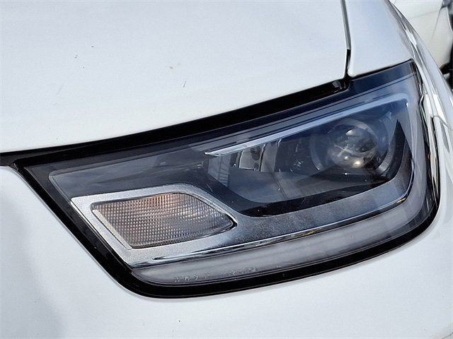 Used 2024 Chrysler Pacifica Select image 13